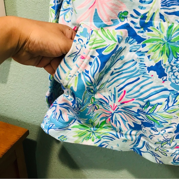 Lilly Pulitzer UPF 50+ Skipper Popover Coastal Blue Lion Around Sz XS - Picture 3 of 12